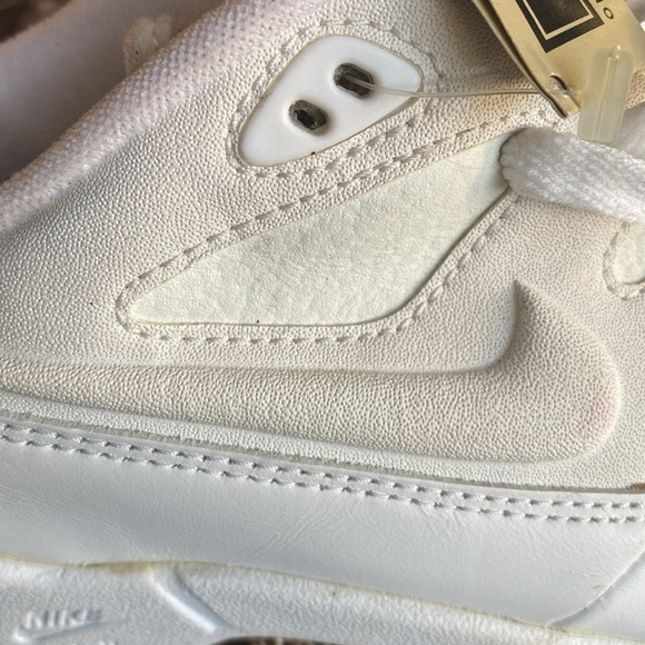 VTG Nike Women’s Golf Shoe White Leather Athletic Sport Cleats size 7.5 - Picture 11 of 13